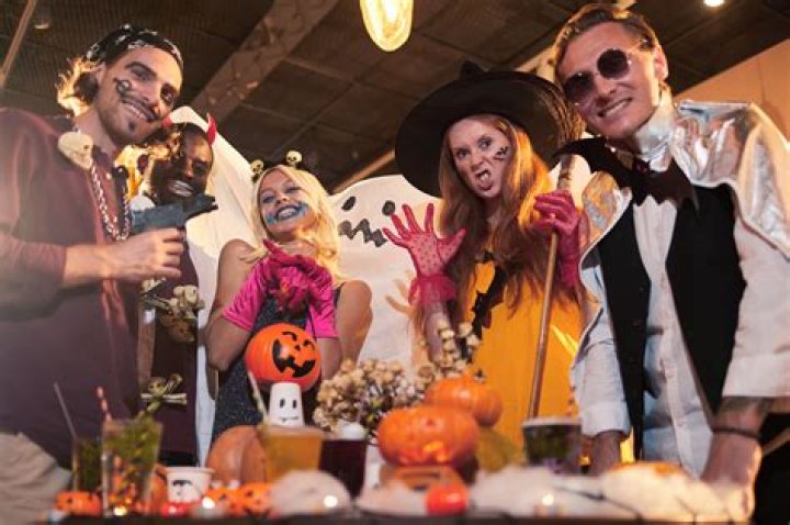 What time do halloween parties start
